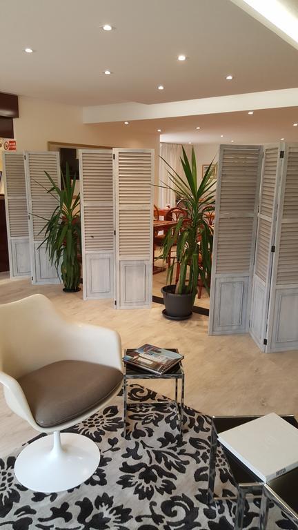 Hotel Le Galoubet Вилньов Любе Екстериор снимка